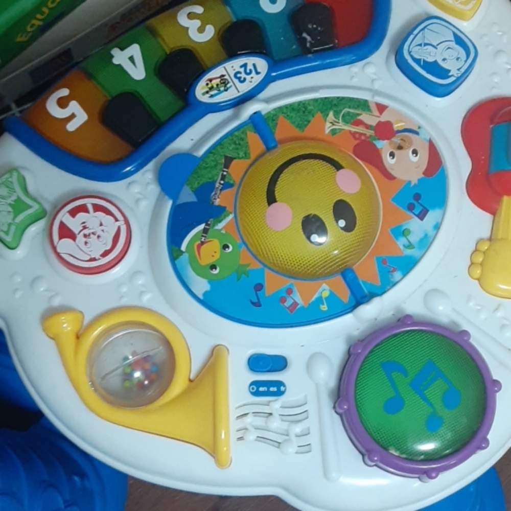 baby music activity table